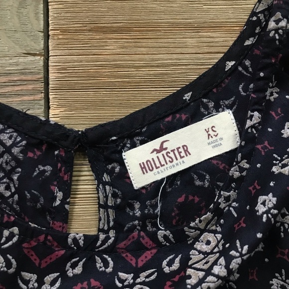Hollister Multi Print Loose Fit Tank Top - Picture 5 of 5